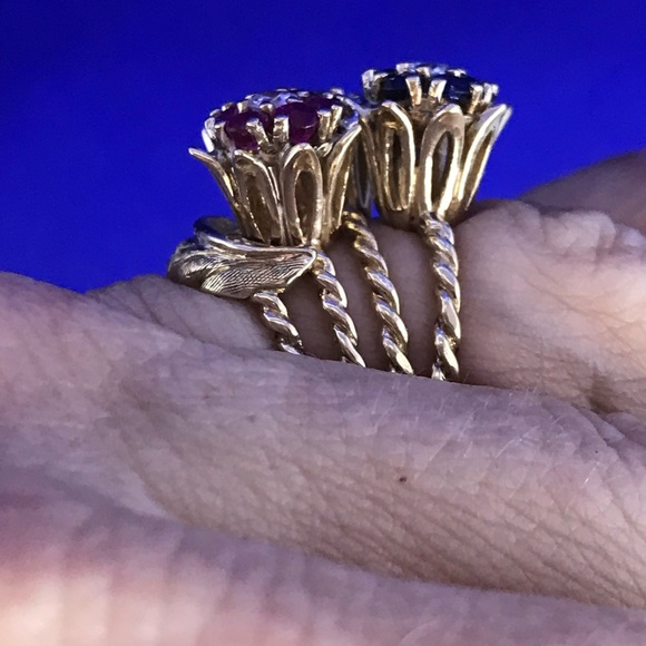 Vintage Tulip Ring - Stacking Rings - Emerald, Ruby & Sapphire - Picture 4 of 7